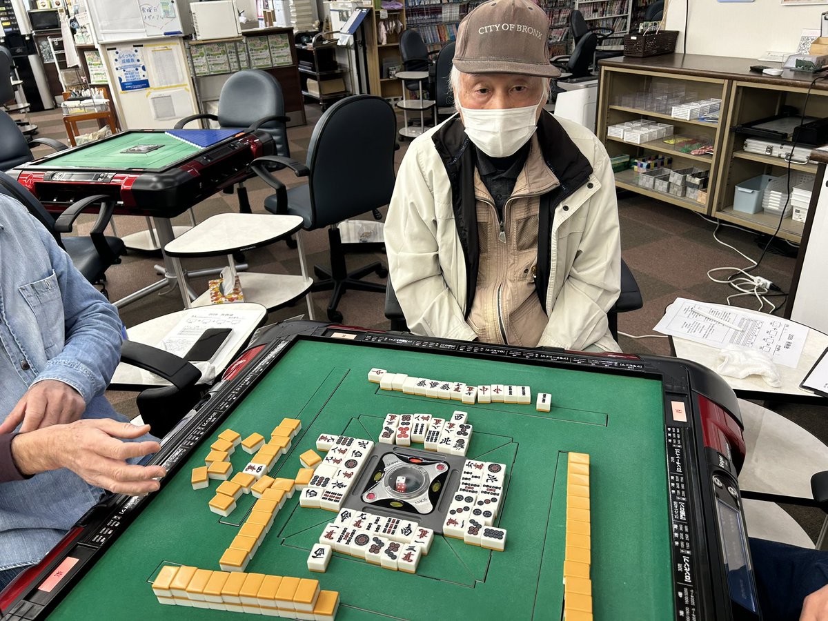 32000オールでたw

 #大三元
 #四暗刻