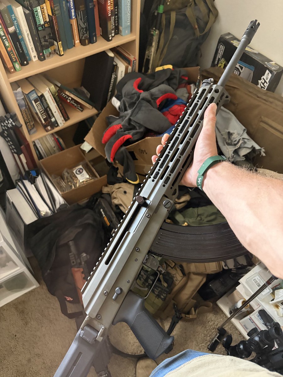 Raise Ur Own tweet media