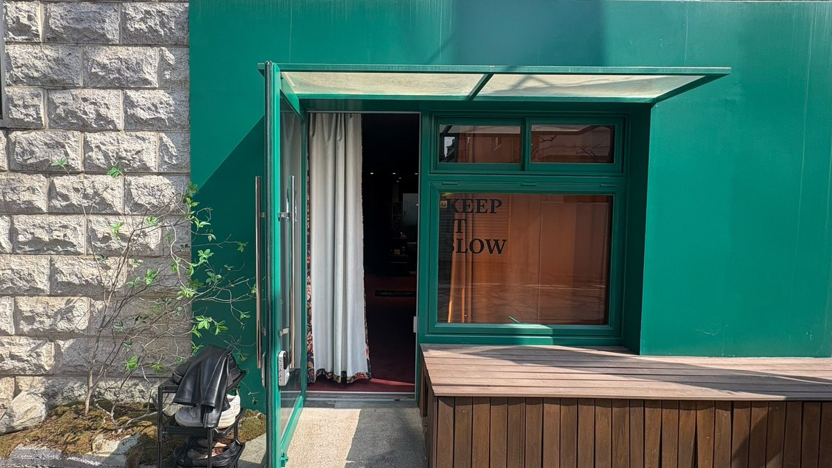 mont_official tweet media