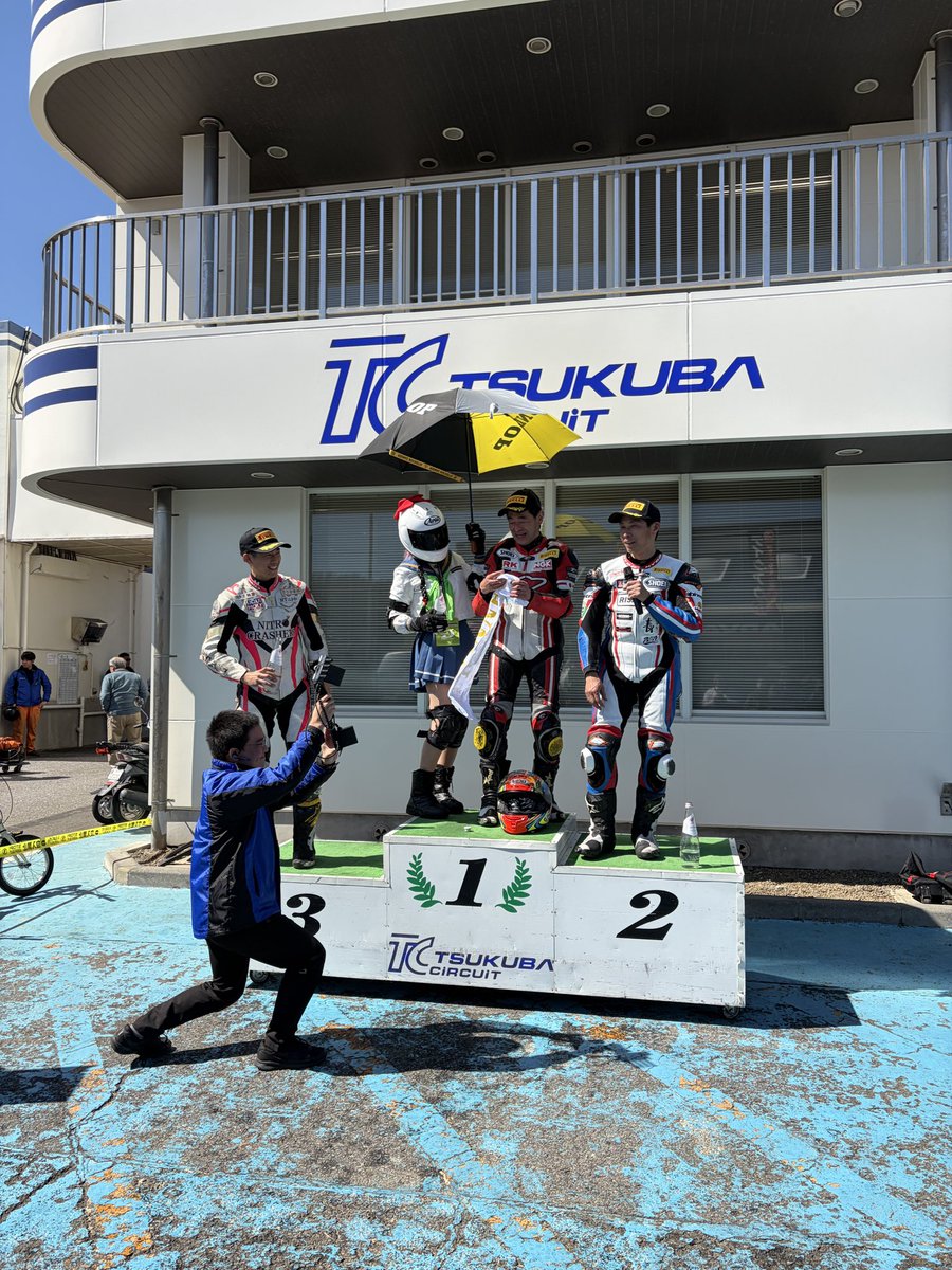 circuit__style's tweet photo. #筑波選手権
#TC400
#表彰式
#おめでとうございます https://t.co/SMqcl6HJdM