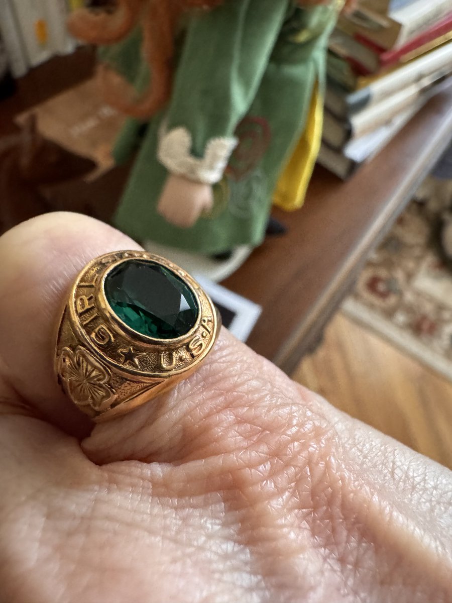 Laurel Delaney tweet media