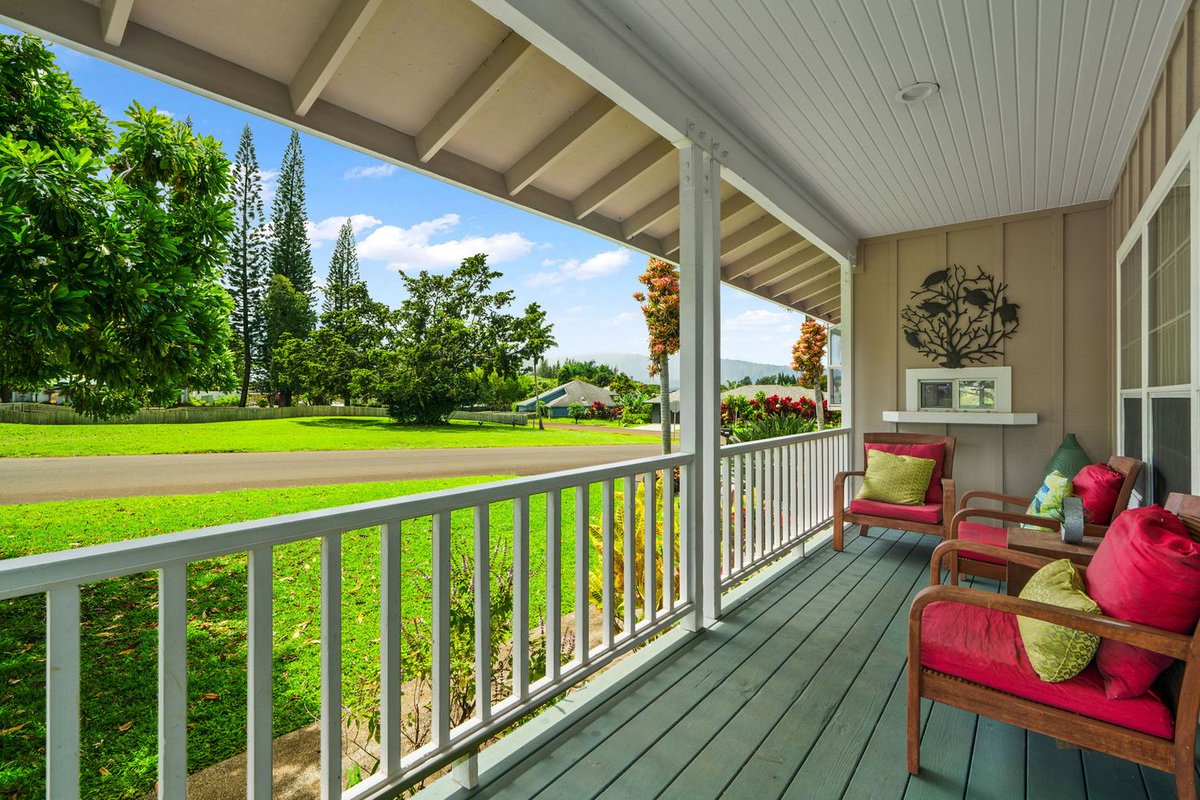 Just listed by Jacqueline Shockley, R(S) is 4362 Emmalani Dr, in Princeville, Kauai, for $1,850,000.

hawaiilife.com/listings/4362-…

Ranch-style home with 3 beds, 2 baths, and a 420-square-foot loft that can be used as a flex space.

Tap the link for more details.

#HawaiiLife #Kauai
