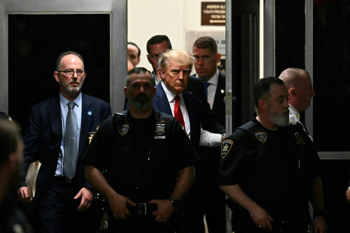 💥💥MAJOR ALERT: CONGRESS MEMBERS HAVE NOW CONFIRMED TRUMP OF GOING ON A "CANNIBAL SESSION" ONBOARD A YACHT WITH JEFFREY EPSTEIN

Do not stop talking about the Epstein files