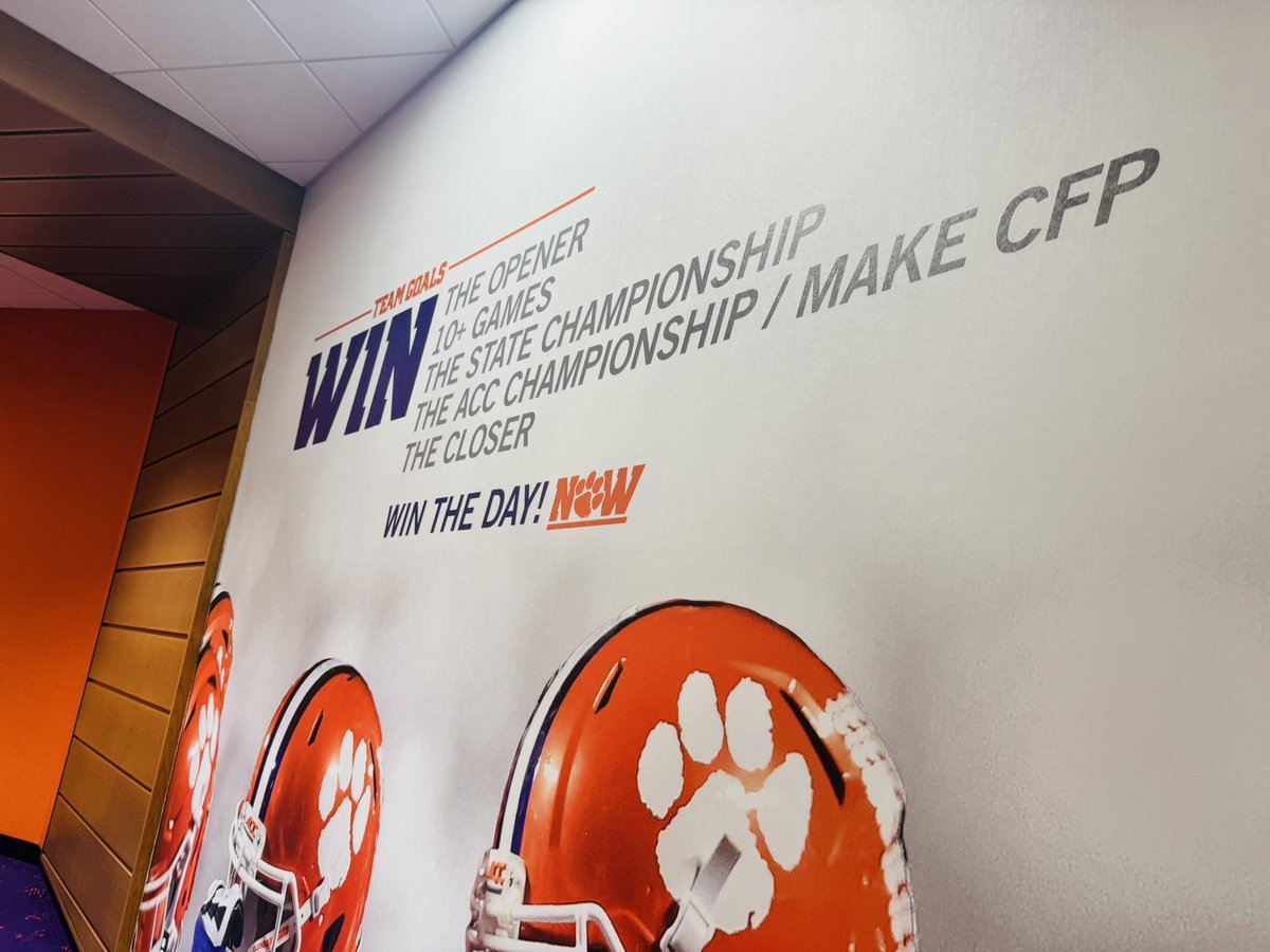 BGrubbs66's tweet photo. Calvin getting a look at the next level - @ClemsonFB .  Stay focused @Calvin_Landy87 . Your time is coming. 
#Builtinthetrenches #GTPtraining https://t.co/jYgNs0Erb2