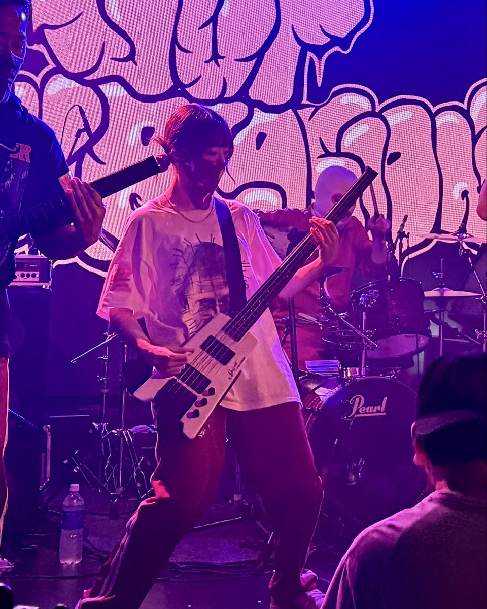 Gut Explosion tweet media