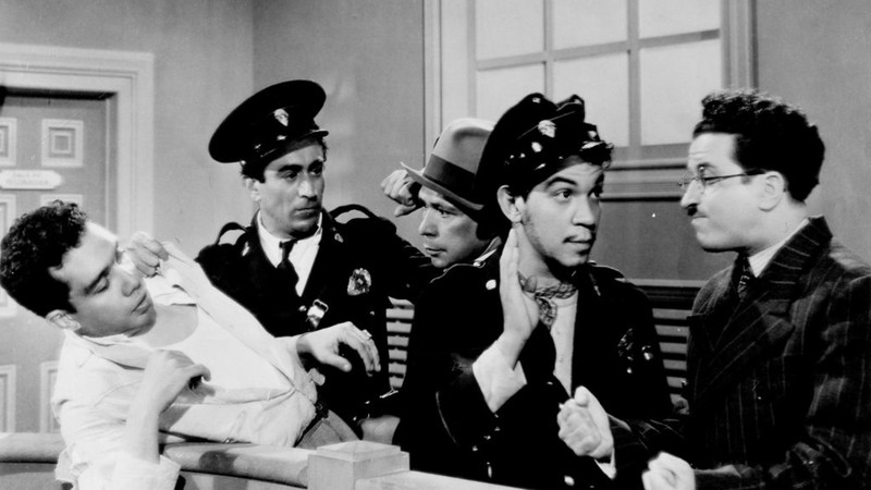 edu_ocas's tweet photo. El Gendarme Desconocido (1941) 🎬🇲🇽 https://t.co/pQkOunpn0e