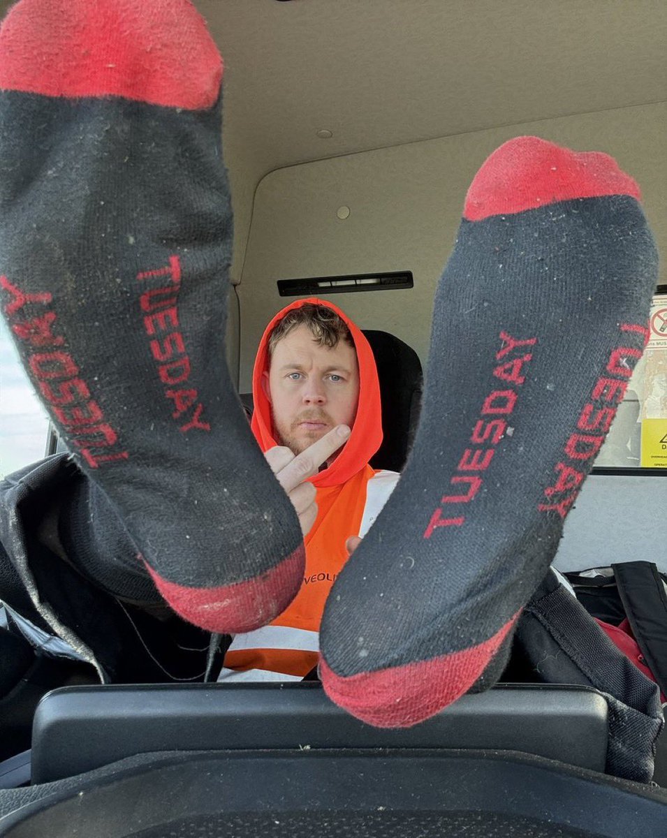 Foot Hubb tweet media