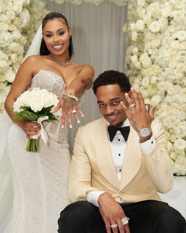 layxsnv's tweet photo. Nothing, just manifesting my fairytale ending 👰🏽‍♀️💍 https://t.co/fndxl0hF01