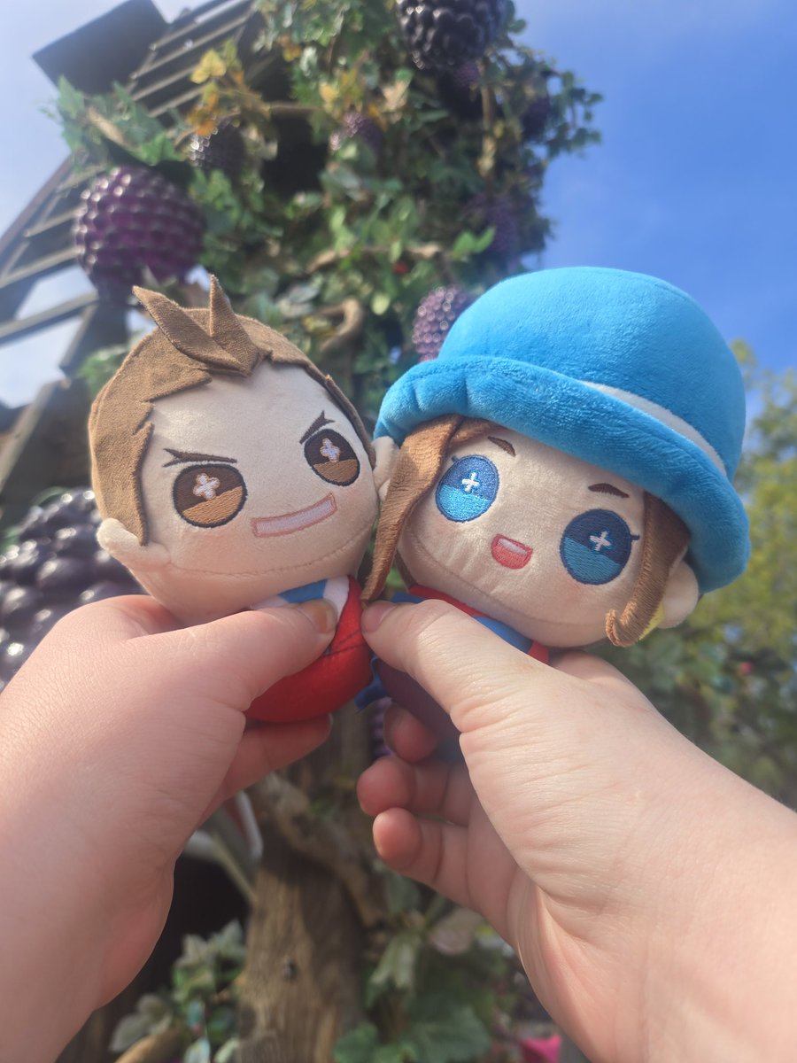Tiny Trucy and Apollo at the Knott's Berry Farm Boysenberry Festival today