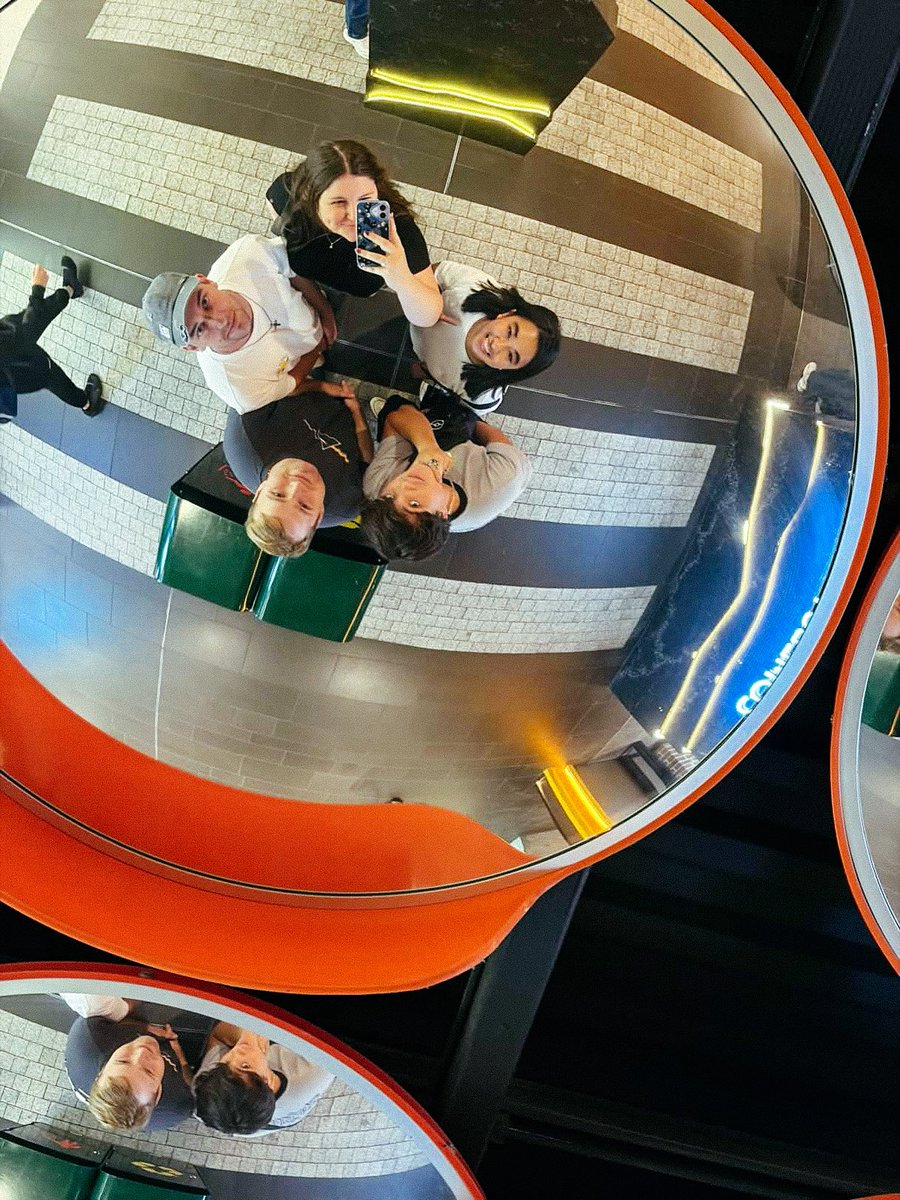 Nina Estrella tweet media