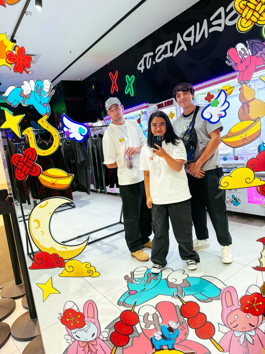 Nina Estrella tweet media