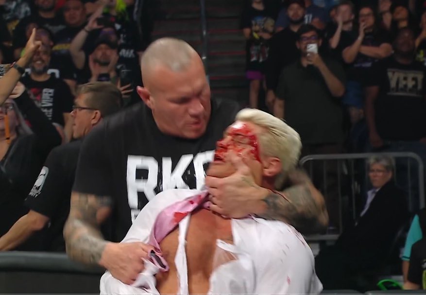 Roman Reigns SZN 💥 tweet media