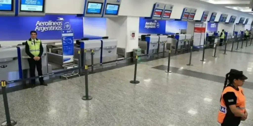 ATE anunció un paro de una semana en más de 27 aeropuertos chubutline.com/ate-anuncio-un… a través de @Chubutline
