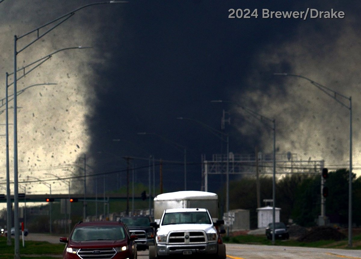 Simon Brewer tweet media