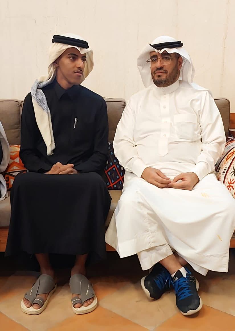huassin2000's tweet photo. من وحي التكريم. للطالبة مهدي علي الحسن. لجائزة مجلس الوجيه الحاج موسى الشايب بوعلي https://t.co/SEOJVjHSXp