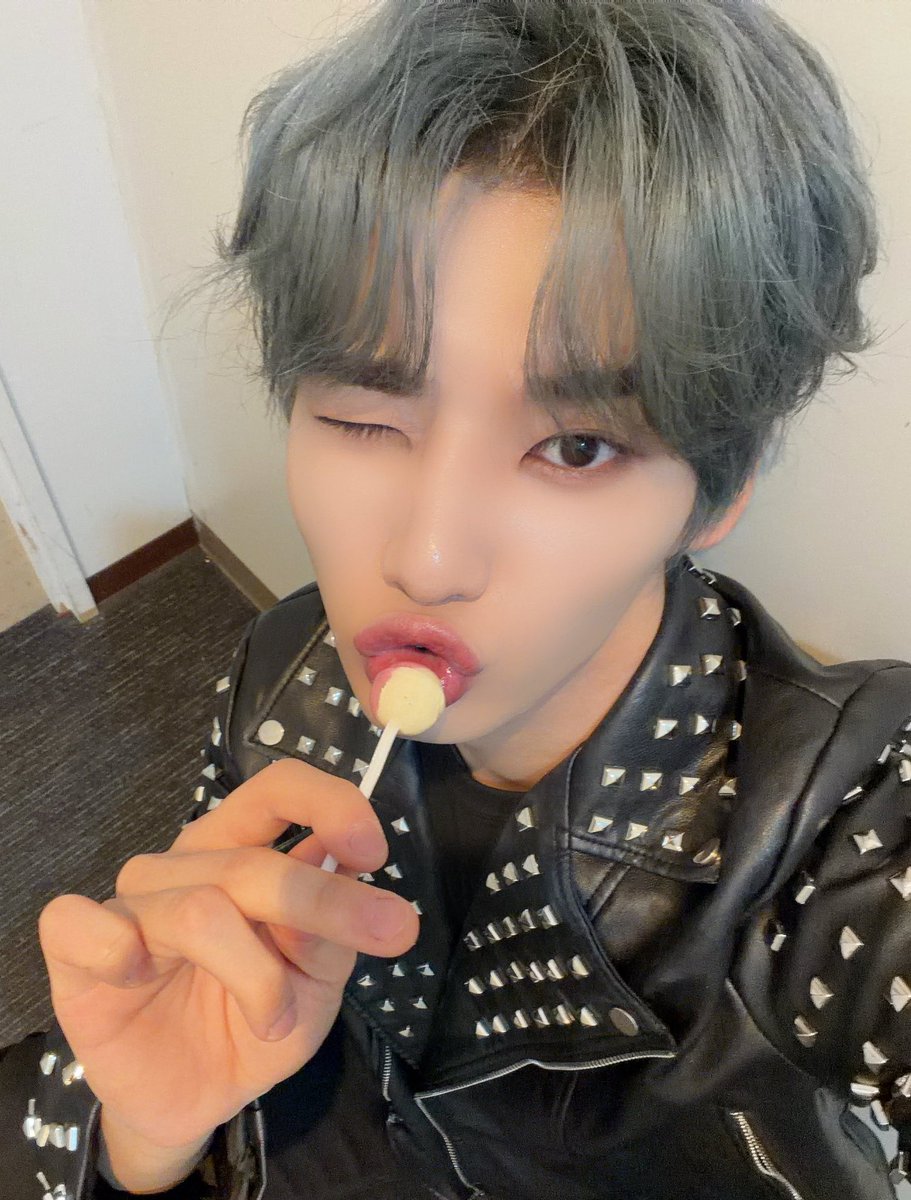 WAKER_official's tweet photo. 𝐻𝐴𝑃𝑃𝑌 𝑊𝐻𝐼𝑇𝐸 𝐷𝐴𝑌 ⋅˚₊‧ ୨୧ ‧₊˚ ⋅

#WAKER #웨이커 #ウェイカー
#새별 #SAEBYEOL https://t.co/IIQeM9UdZl