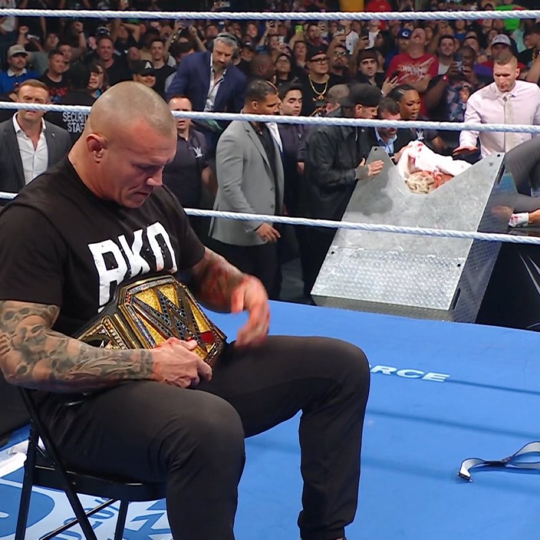 الهيل🐍💜🔥🎉 He s back.    #SmackDown