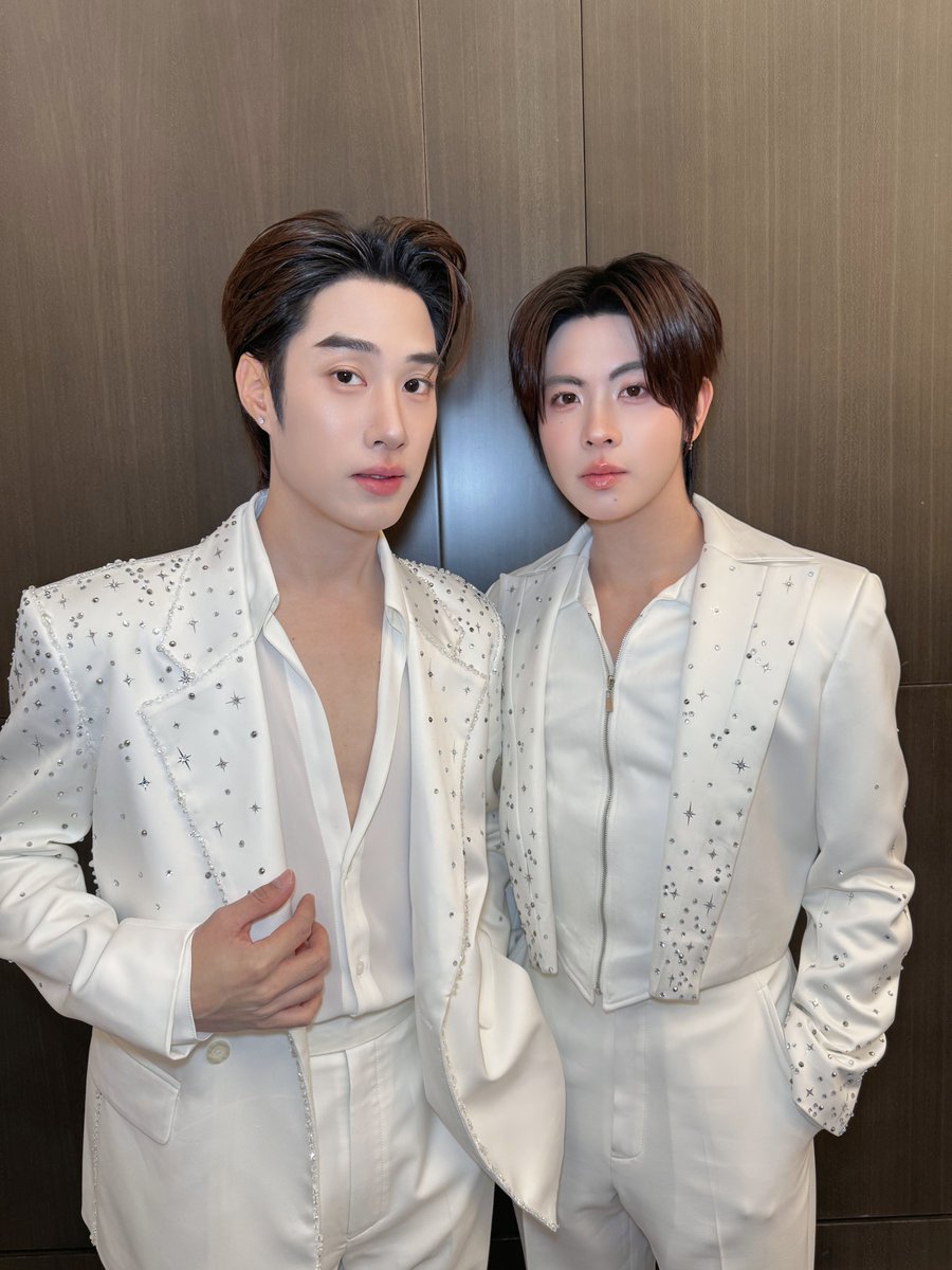 “เติ้ล” <a href="/TLE_mtm/">TLE.MTM</a> และ “เฟิร์สวัน” <a href="/firstone_wnk/">FirstOne</a> พร้อมแล้วสำหรับงาน Tle FirstOne Fansign In Hangzhou ✨️

#TleFirstoneFansignInHangzhou