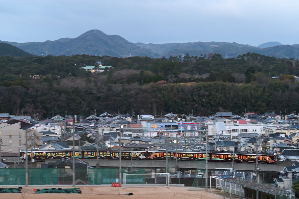 NS2062's tweet photo. 翼、ひろげて。

能勢電鉄7200系7210F/7211F
茜音・藍彩導入1周年 https://t.co/vCegETHZ8g