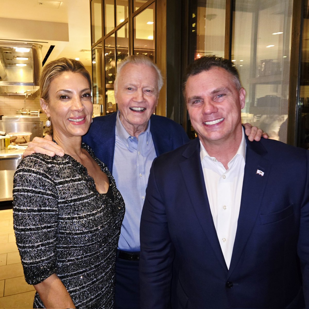MichaelGatesESQ's tweet photo. Thank you Jon Voight and Rachel Darvish for your endorsements of me for Attorney General of California!  Great evening. Very grateful!
@jonvoight https://t.co/ROLIfrBJcf