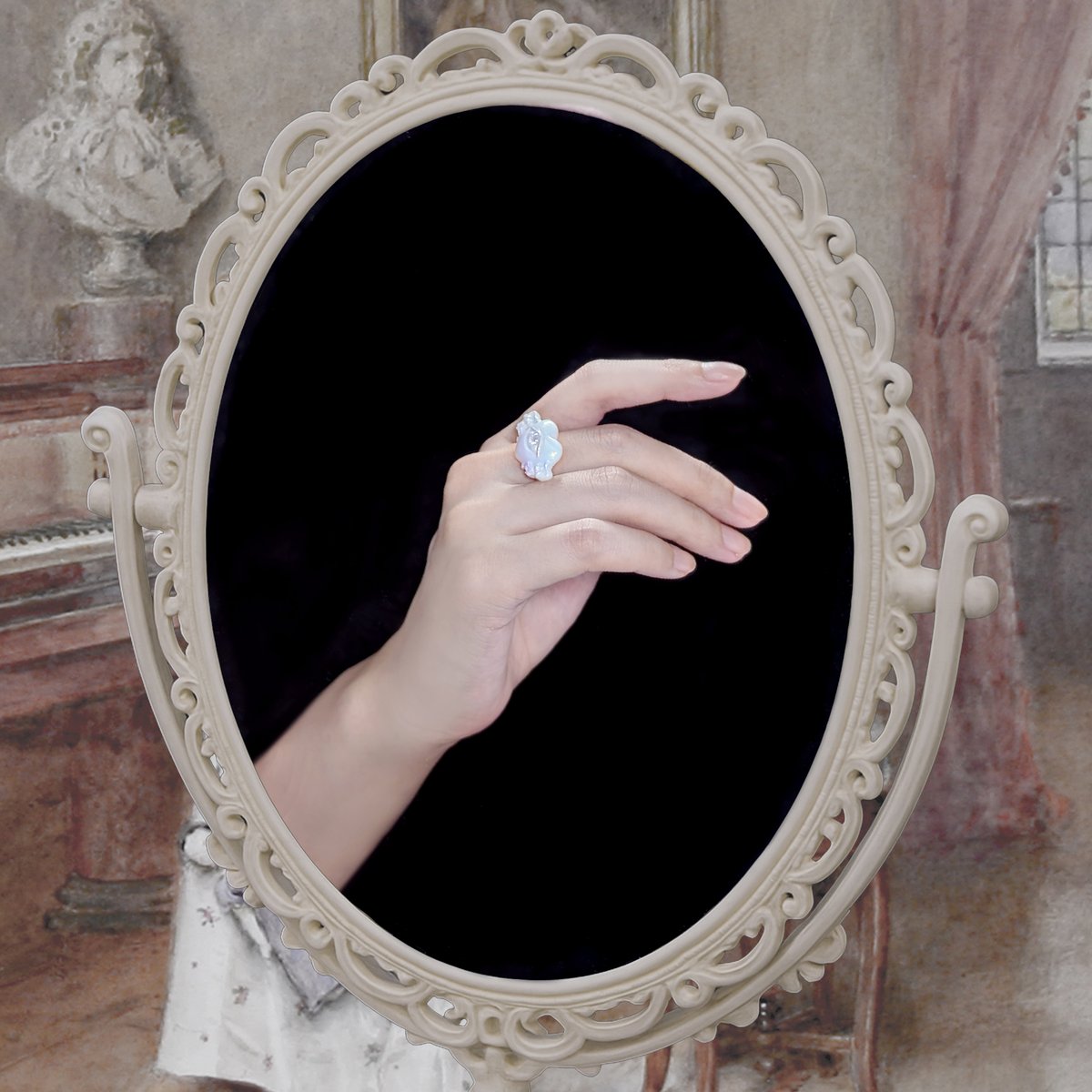 #ゴスロリマーケット14 出展🌹
4/4（土）『RUNA』
ブース：G14

angelos(使者)ブローチ＆ネックレス＆リング💍
ギリシア語angelos（〈使者〉）に由来し、
本来の天使がもっとグロいことから着想しデザインしました。

#GLM14 に持っていきます✨
<a href="/Goth_LoliMarket/">Gothic and Lolita Market</a>