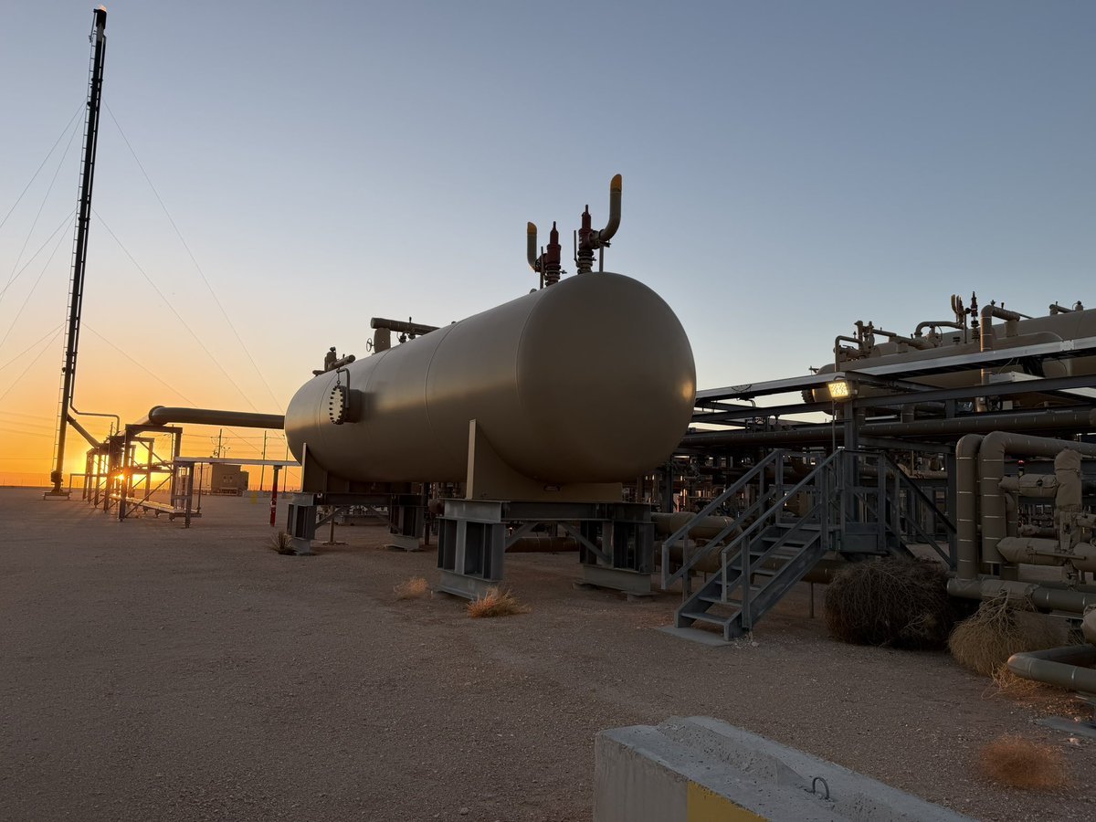 Rez_Lizard's tweet photo. Still out here I'm on call ๐ค๐ค#OilOfLife #OilfieldTrash #OilAndGasIndustry
#Oncall #OilfieldLife https://t.co/2KQsc3ot7t