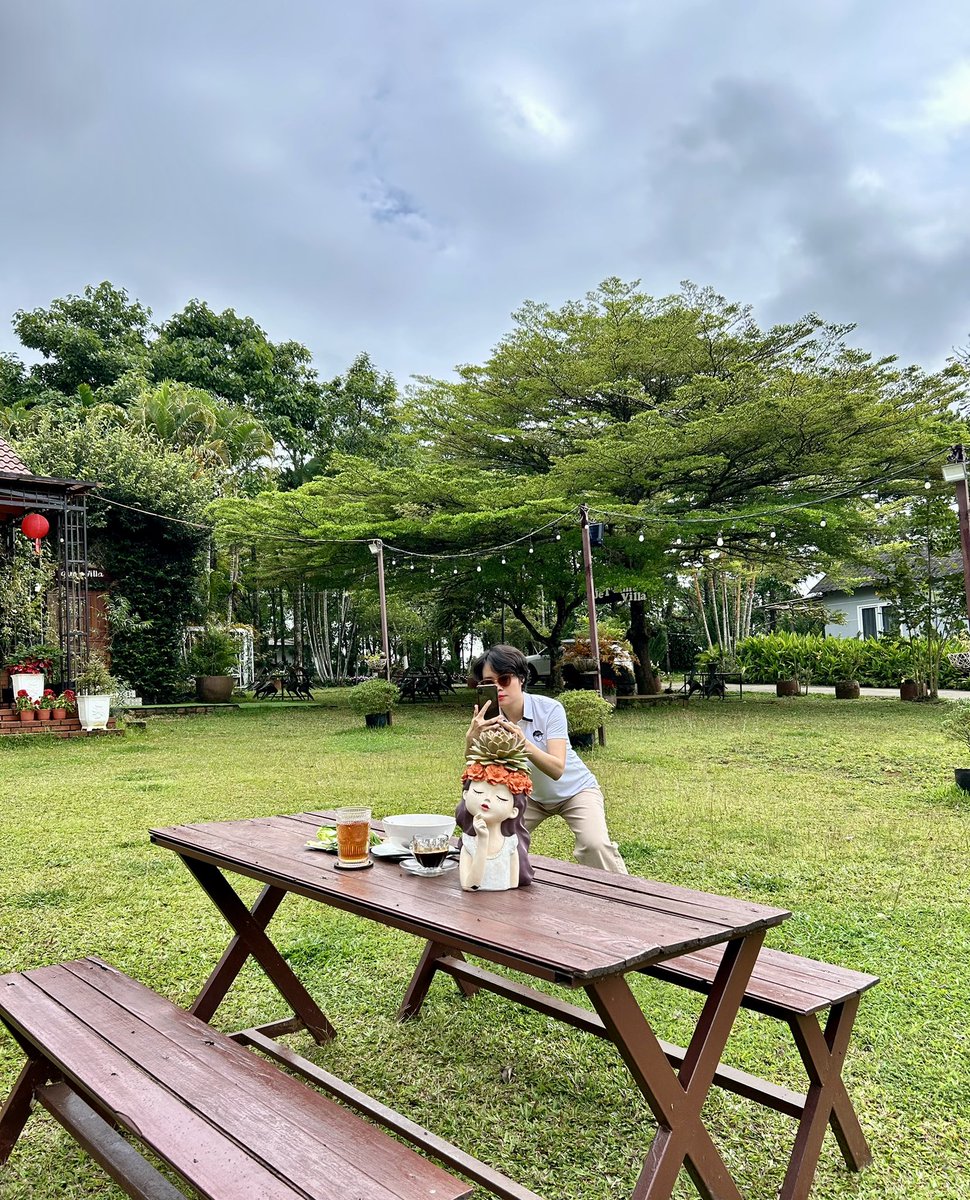 Trangnhung6468's tweet photo. 7749 thủ tục trước khi ăn. Phụ nữ chúng tui không hề khó hiểu nhen.
#dailyvlog #jetaime #travelblogger #travel #maylangthang #BaoLoc https://t.co/RlouA0z1FR