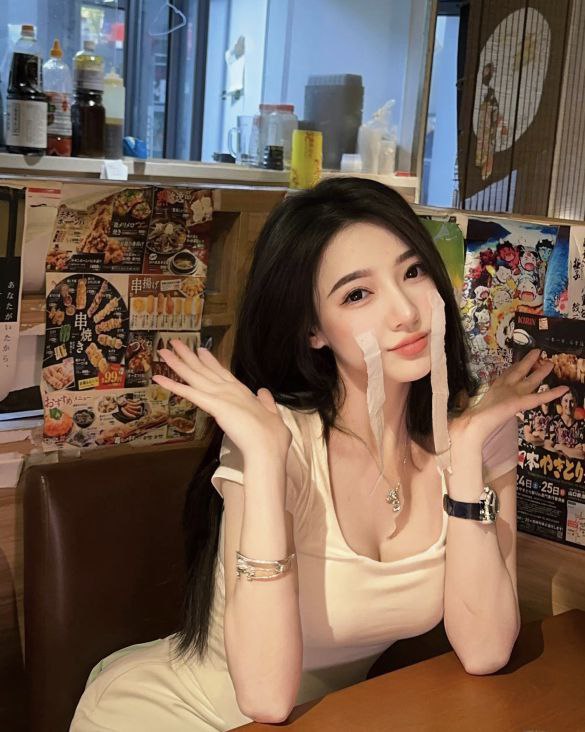 #福建  #泉州 
太阳落山就是吃饭的讯号。
#同城服务 #反差少妇 
大号👉<a href="/BlueTileProject/">鸡哥</a>