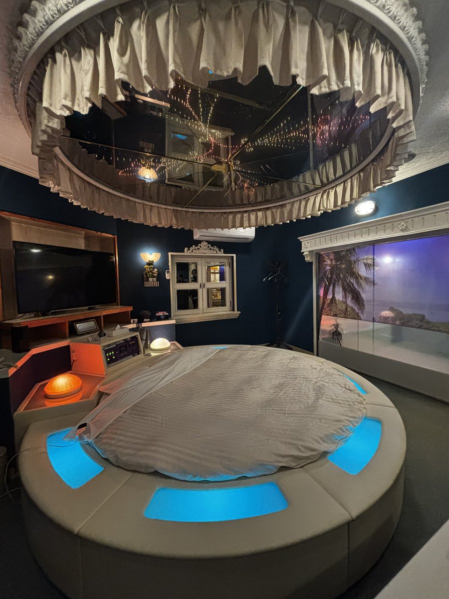 おにつかさん tweet media