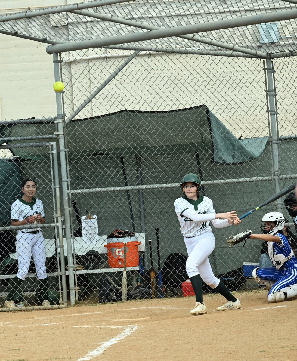 huntermom51's tweet photo. Varsity Softball lost their home game against North Hollywood. #HunterPride @CIFLACS @latsondheimer @ErikSarni1 @LAVarsity @pollonpreps @Tarek_Fattal https://t.co/ns3JtirLwt