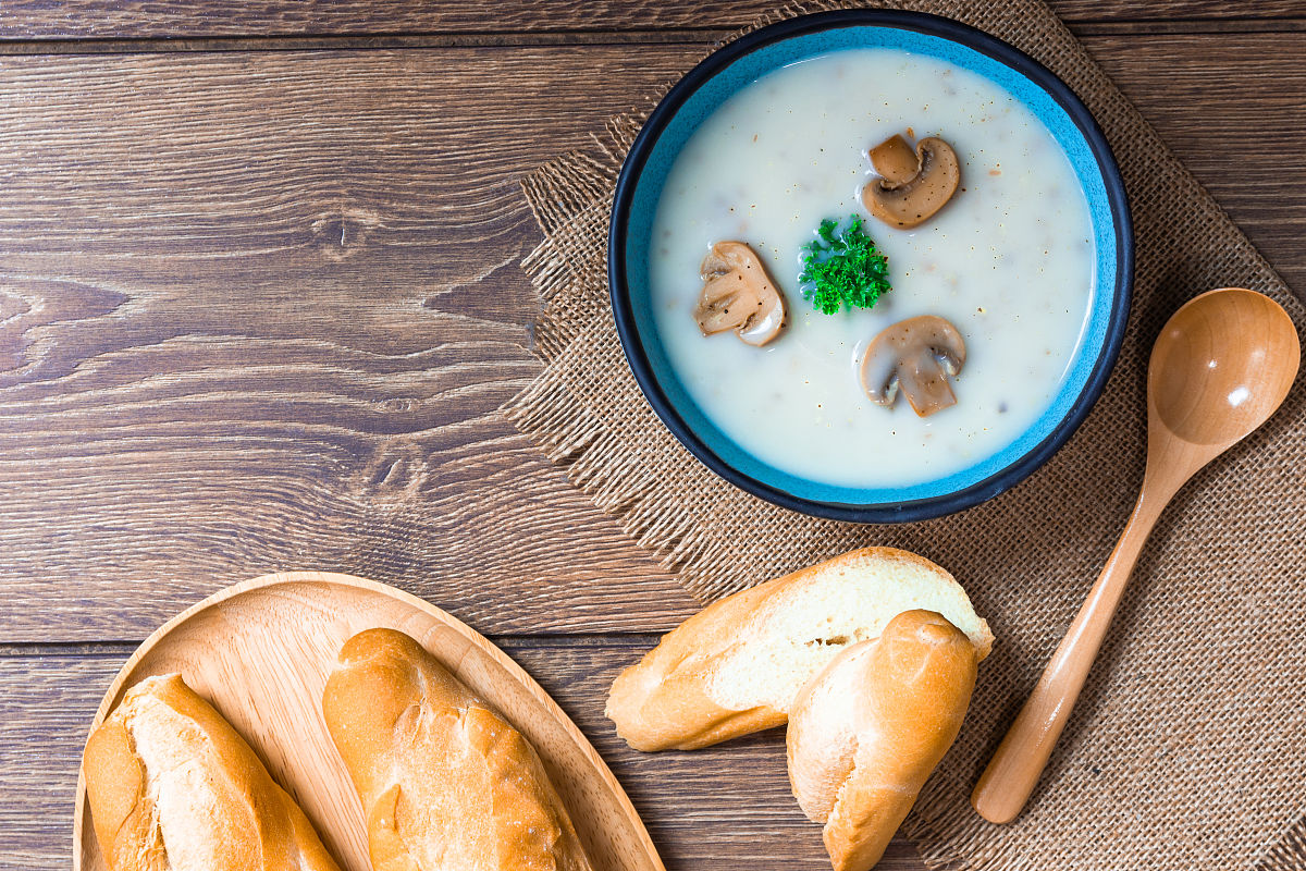 Alex James tweet media