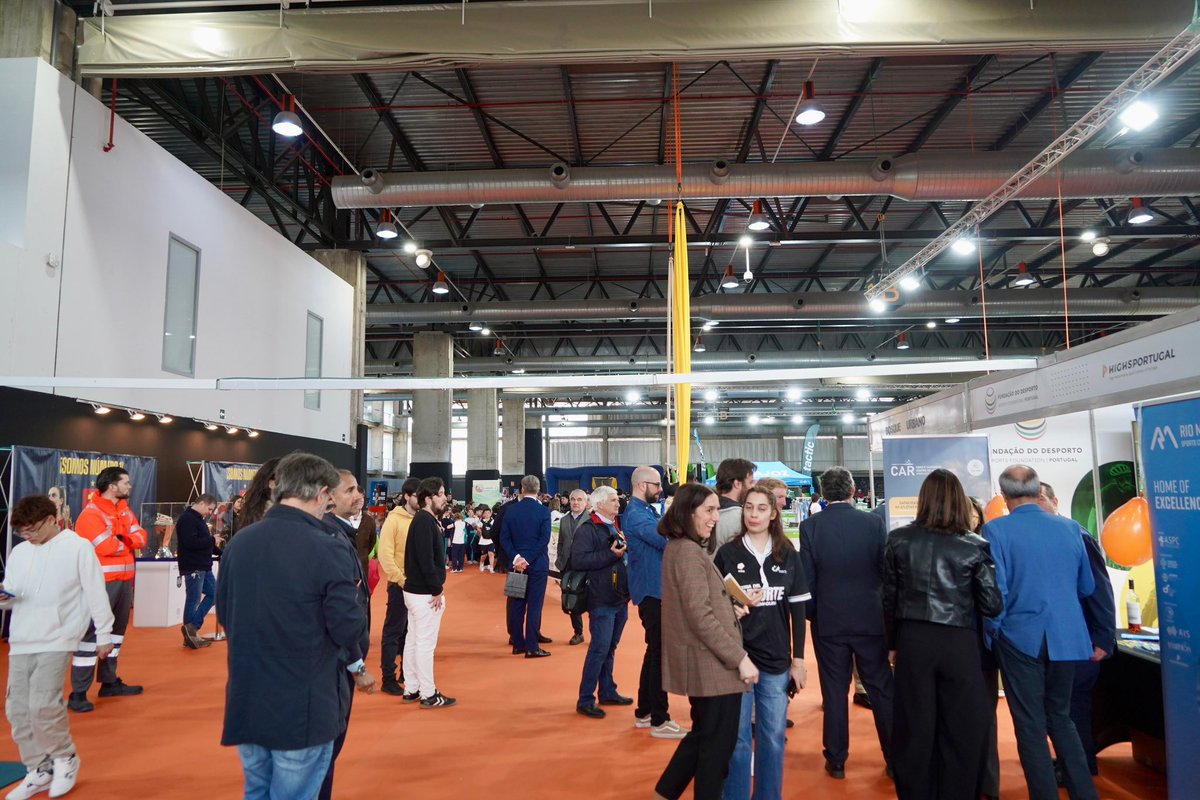 aytodebadajoz's tweet photo. 👟 #FeriaBadajoz #IFEBA acoge la II Feria del Deporte Extremeño, que reúne gestores profesionales, clubes y aficionados del deporte en la región este viernes y sábado.

👏 Con el patrocinio y apoyo del Ayuntamiento de #Badajoz https://t.co/fcVsoAD4jj
