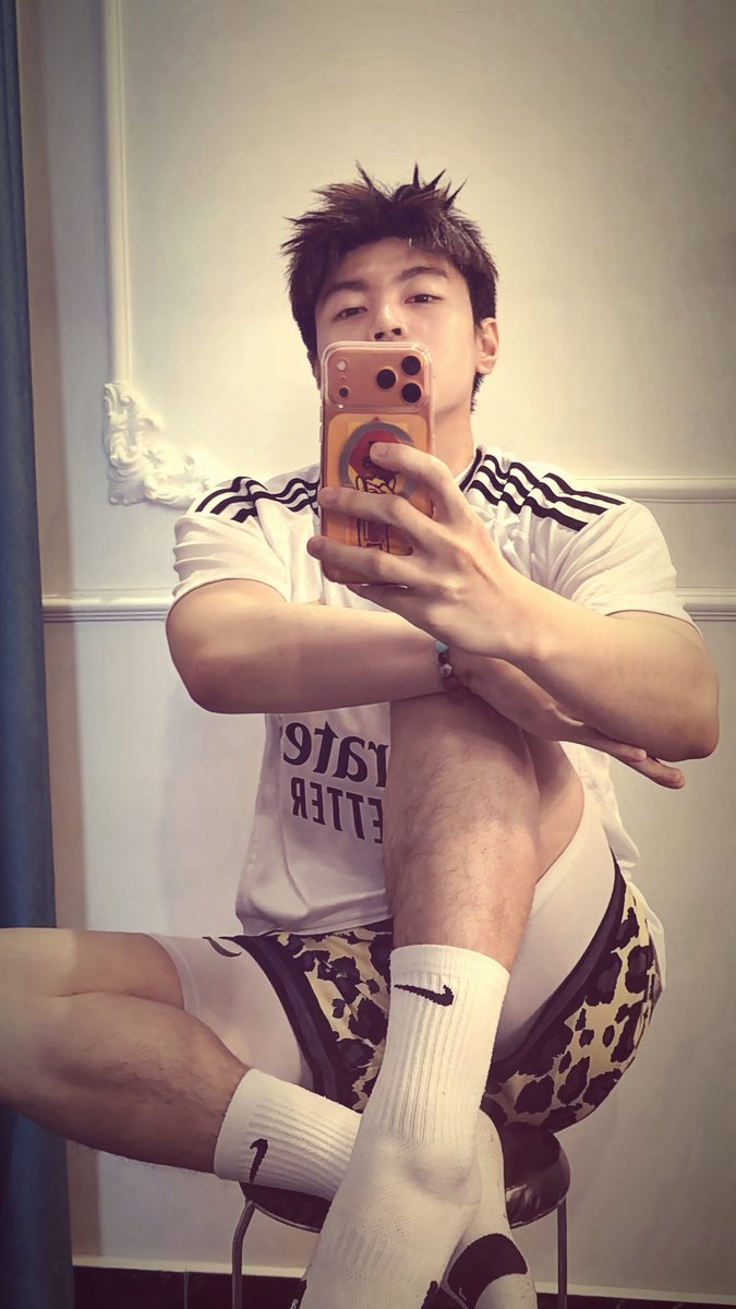 aolichaoda's tweet photo. 每天都喜欢打飞机怎么办？#男大学生 #top #体育生 #gay #通讯录男孩 https://t.co/CobDq1tlet