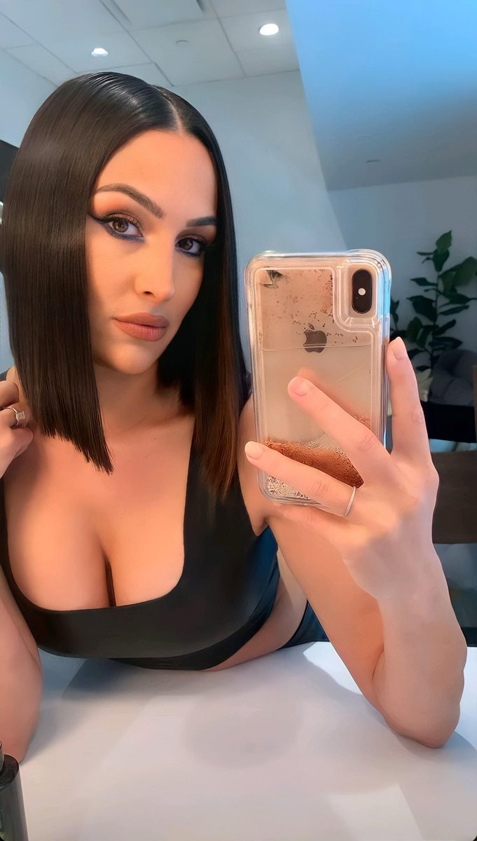 Mistress Nicole tweet media