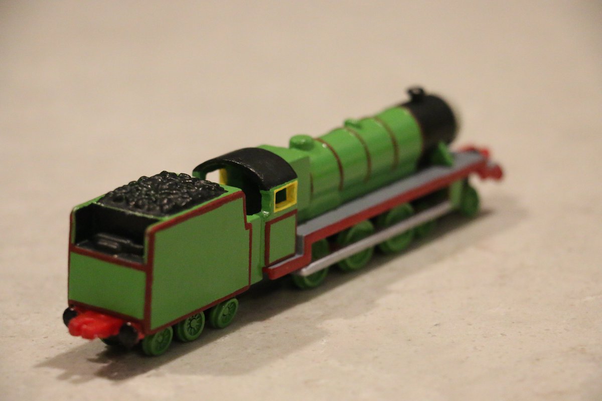 charteruse tweet media