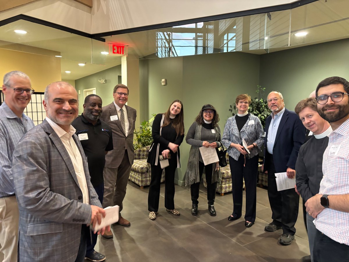 Rumi Forum tweet media