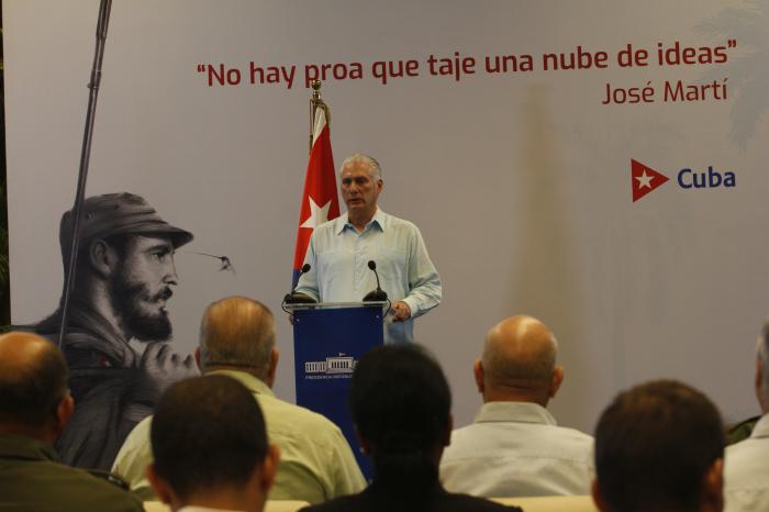 Díaz Canel informó sobre varios temas de interés para la población y actualizó sobre acciones para hacer frente al cerco energético impuesto por EE.UU.
<a href="/AlexisLorente74/">Alexis Lorente Jiménez</a> 
<a href="/DeivyPrezMartn1/">Deivy Pérez Martín</a> 
<a href="/JL_MarceloP/">Dr. Juan Luis Marcelo Penton</a> 
<a href="/Presi_FEU_UCMSS/">Presi_FEU UCM_ss</a> 
#SanctiSpíritusEnMarcha