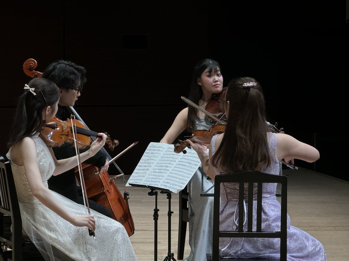 2026年3月14日（土）13時開演
シューマン:弦楽四重奏曲全曲演奏会

♪弦楽四重奏曲 第1番 イ短調 作品41-1(1842)
つぼみクァルテット
[中川紗優梨／石塚万菜Vn 有山志音Va 田邊ゆりVc]

♪弦楽四重奏曲 第2番 ヘ長調 作品41-2(1842)
ルシェリア・クァルテット
［大屋 響／谷本沙綾Vn 山之内真梨Va