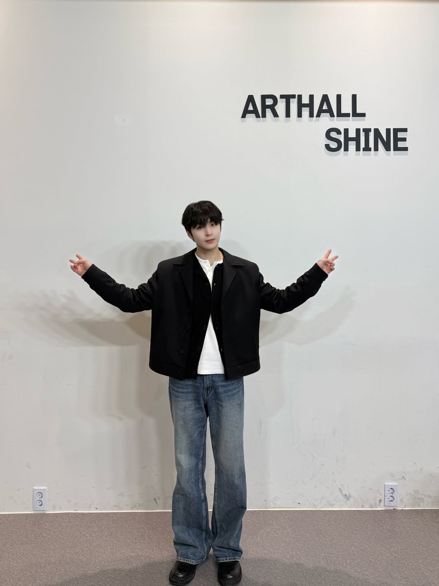 jangyoonism's tweet photo. 260314 oakcompany_village Instagram update with sungyoon 🐰❤️

🔗 https://t.co/zQNJ77oR3w

#최성윤 #와이 #골든차일드
#CHOISUNGYUN #Y #GOLDENCHILD
#AURORA @yun_n_OFFICIAL https://t.co/SaGv0atxDP