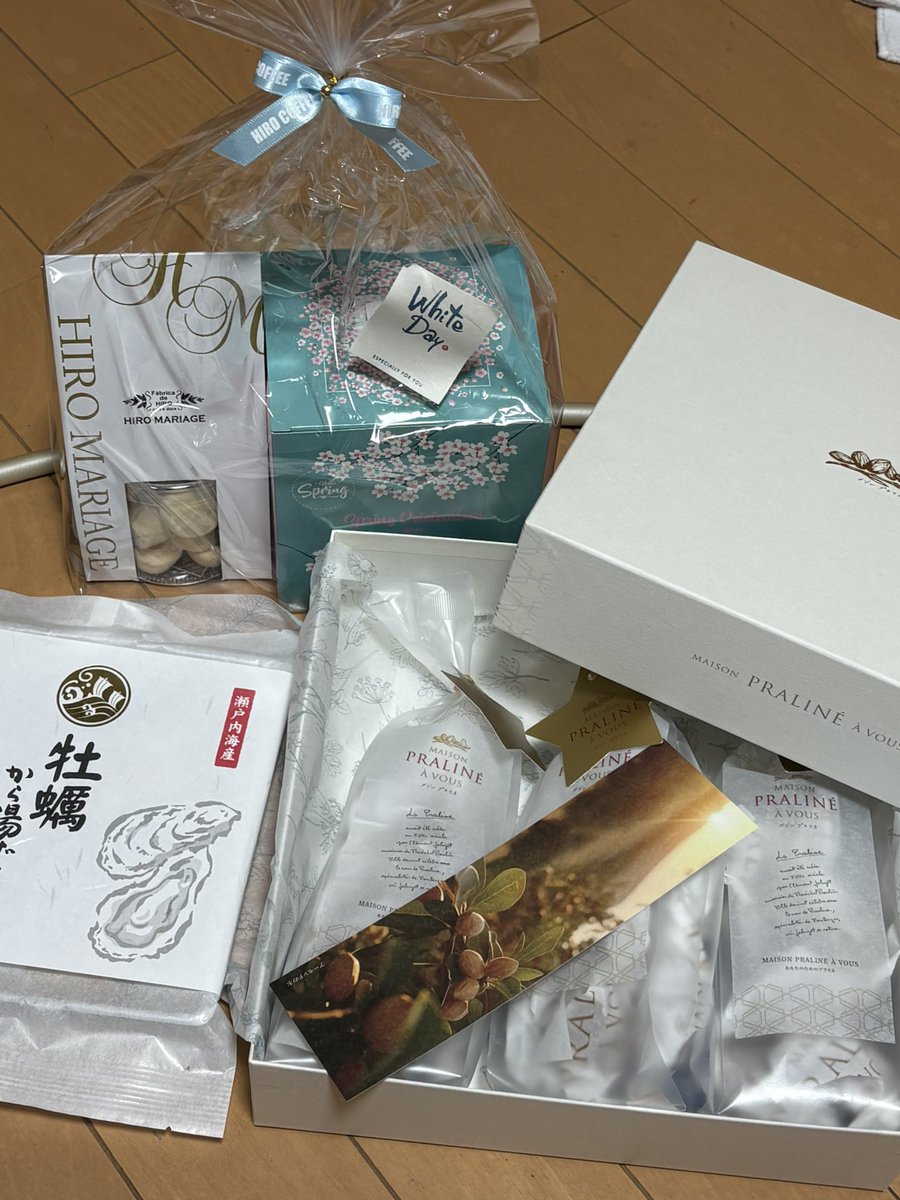 summer13green's tweet photo. エビで鯛を 釣りましたよ
#ホワイトデー 
#メゾンプラリネ
#ヒロコーヒー https://t.co/PNQR0CsTiF