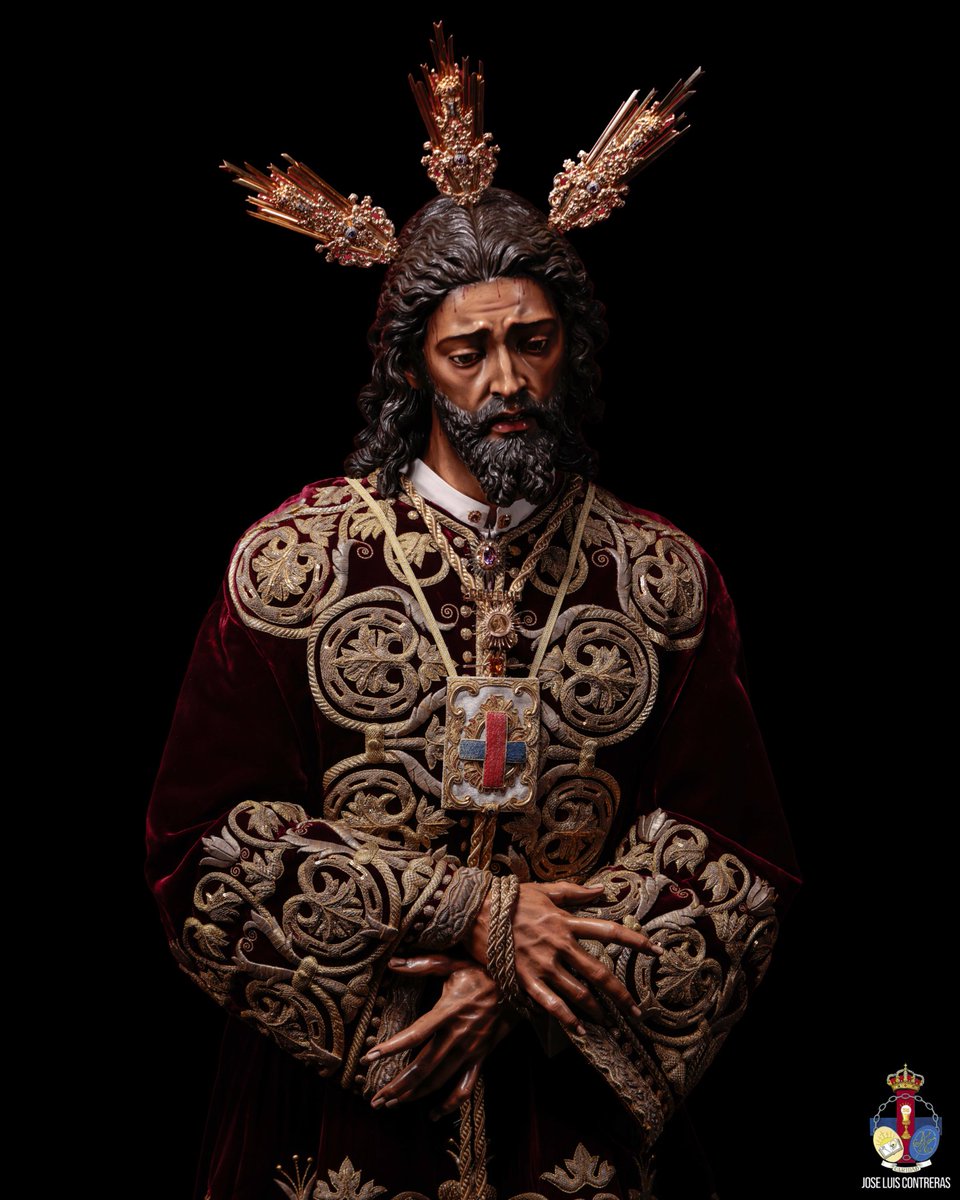 PATRIMONIO | La Junta de Gobierno de la Hermandad de la Macarena aprobó en Cabildo de Oficiales y autorizó la cesión de la histórica túnica de los “Ochitos” de Nuestro Padre Jesús de la Sentencia a la Hermandad de San Pablo.

Esta emblemática pieza, diseñada por Ignacio Gómez