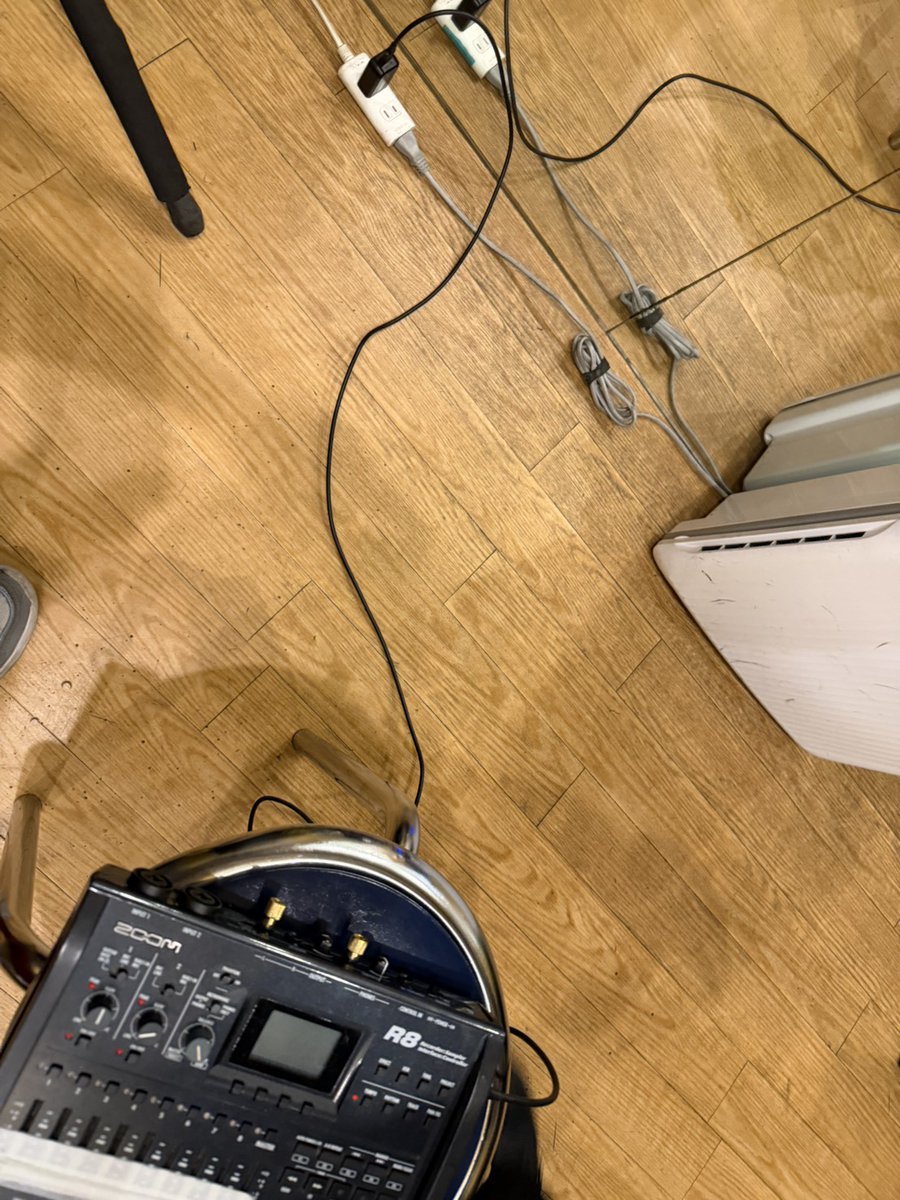 Loveyrinth tweet media