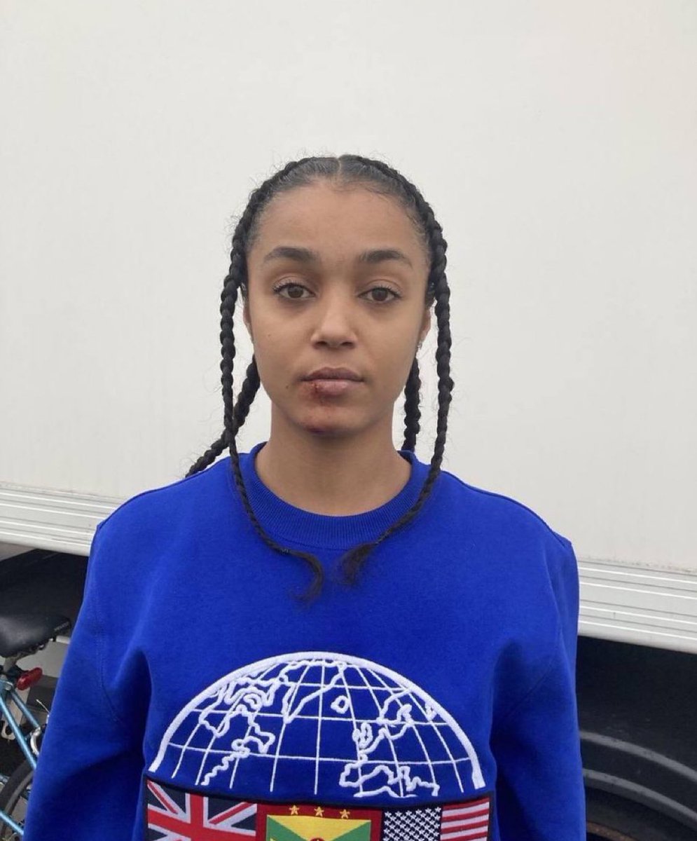 Pяom Pяom🌚 tweet media