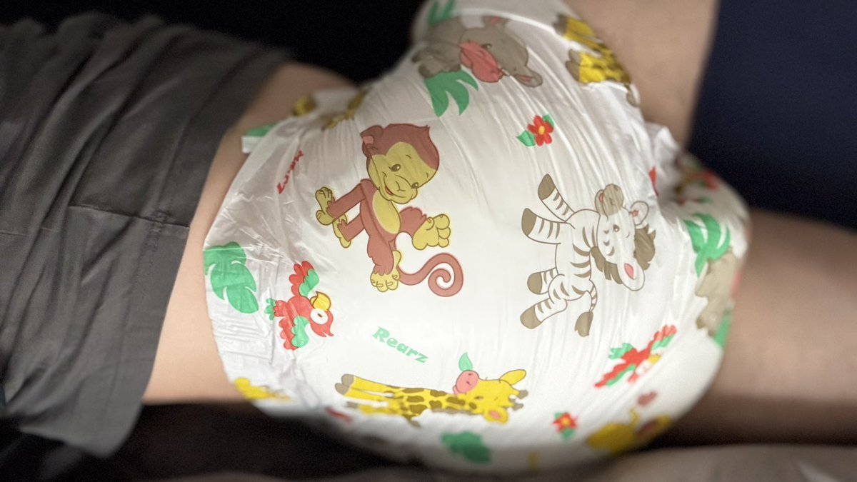 Padded vlog // more often padded tweet media