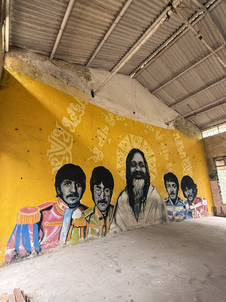 Royal Household Mail tweet media