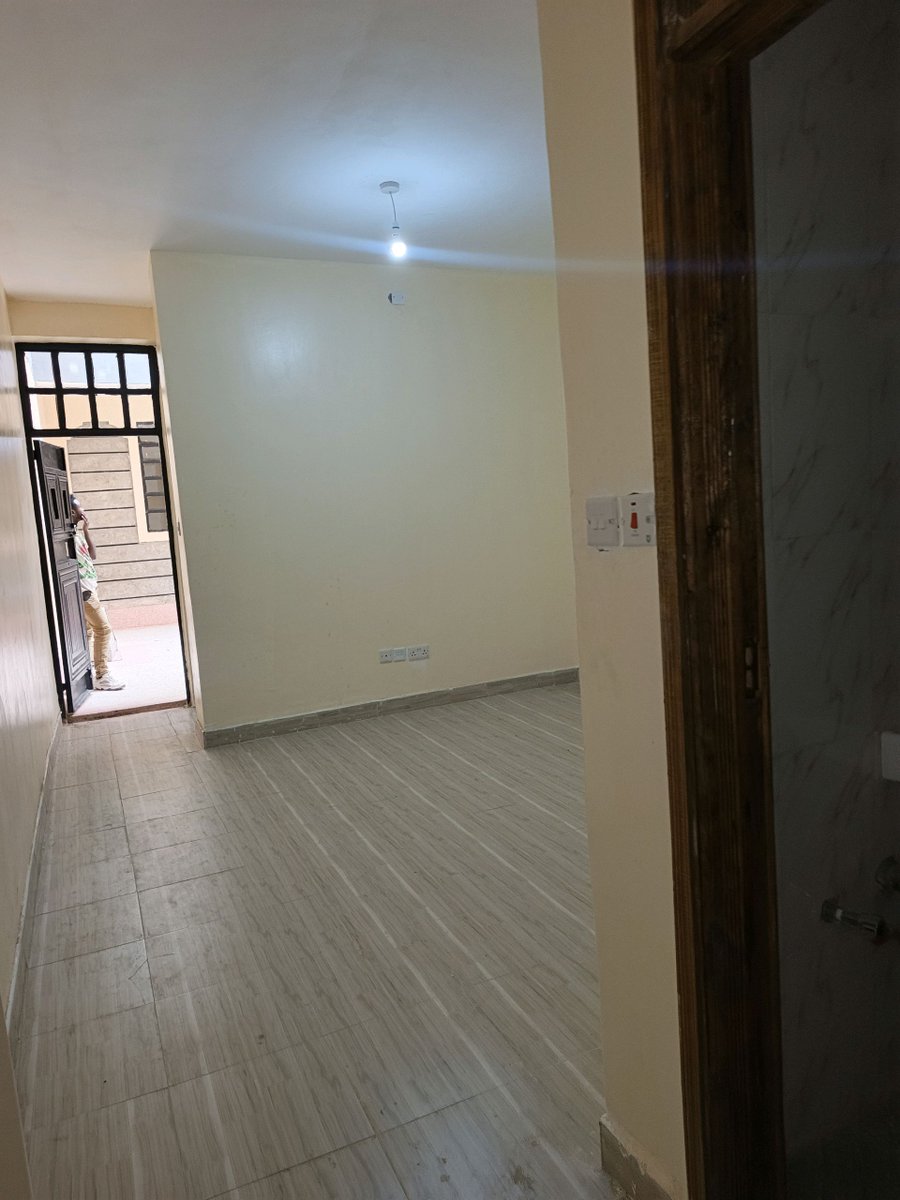 RealStarrlive's tweet photo. Spacious 1 Bedroom Apartment at Kwandege for just 18k! Move-in ready and waiting for you. Call us today at 0743563503 to book a viewing. Don’t wait! 🏡

#SmartMarketLtd #LuxuryLiving #UtawalaHomes #RealEstateKenya #HouseHuntingLocatio #NairobiRental
https://t.co/x3KWyTgB59 https://t.co/R9HCrcmxHl