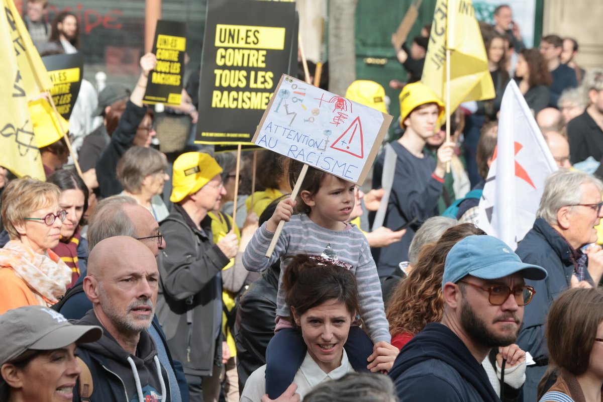 Le Parisien tweet media