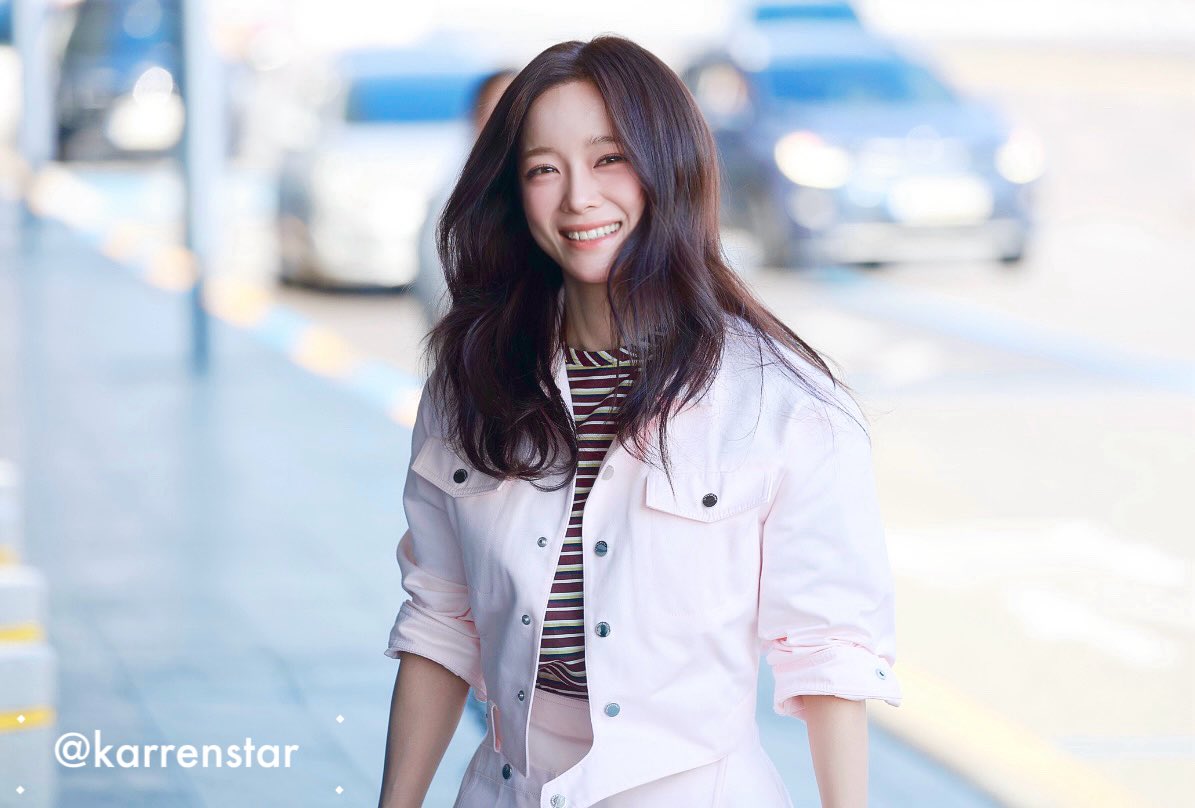 One of my fave photos from yesterday💕

260313 Gimpo Airport

#김세정 #세정 #kimsejeong #sejeong