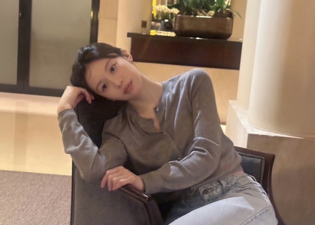 go younjung tweet media