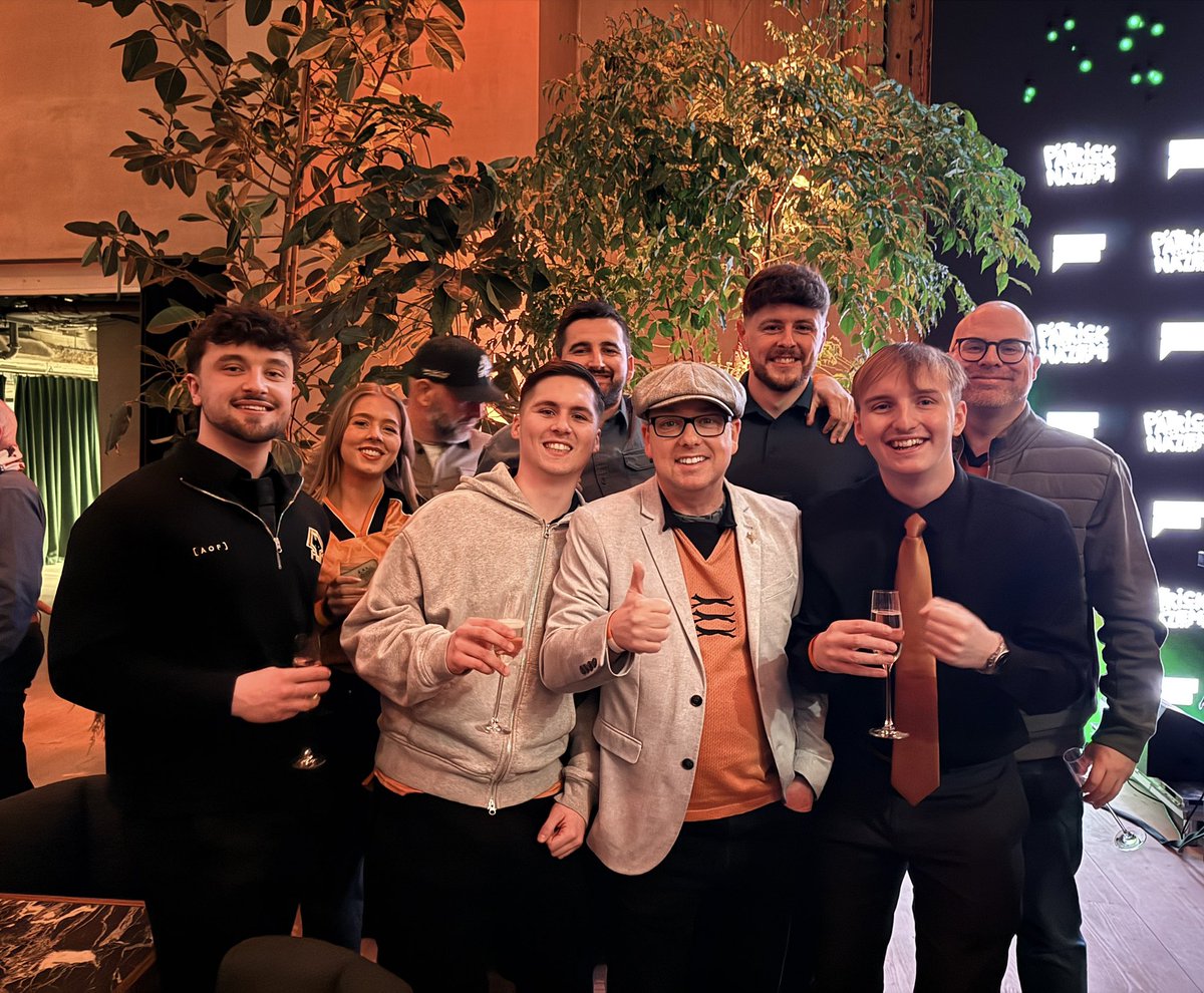 Dazzling Dave ✨ tweet media